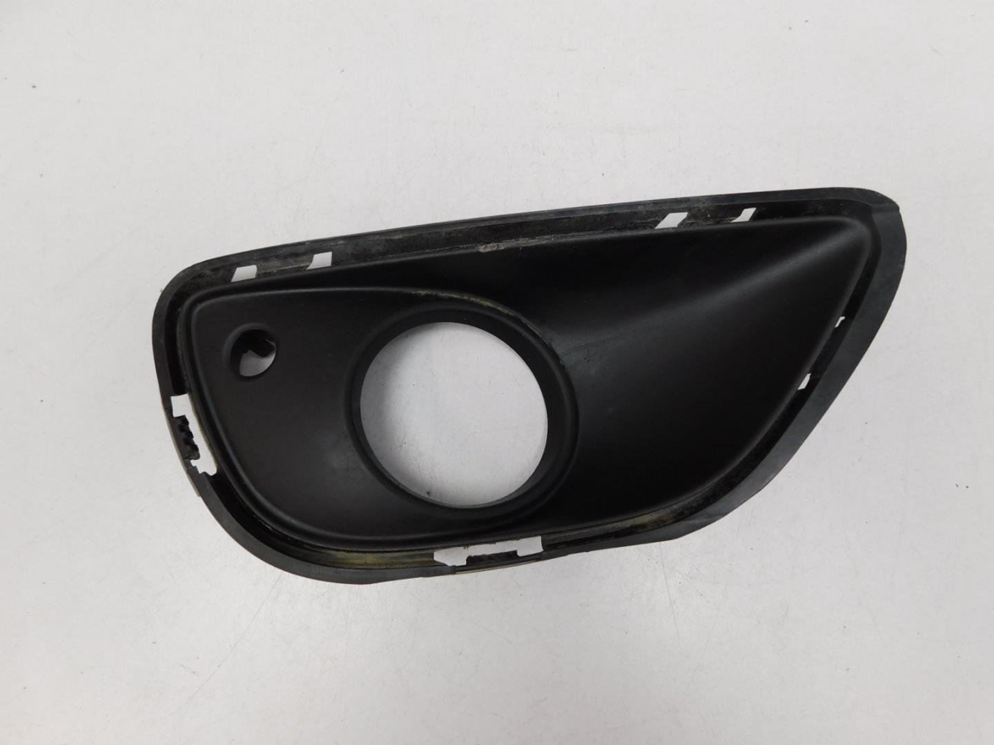 Решетка в бампер правая