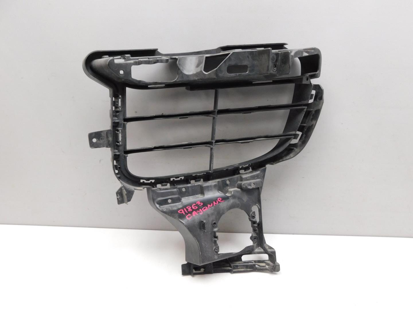 Решетка в бампер правая