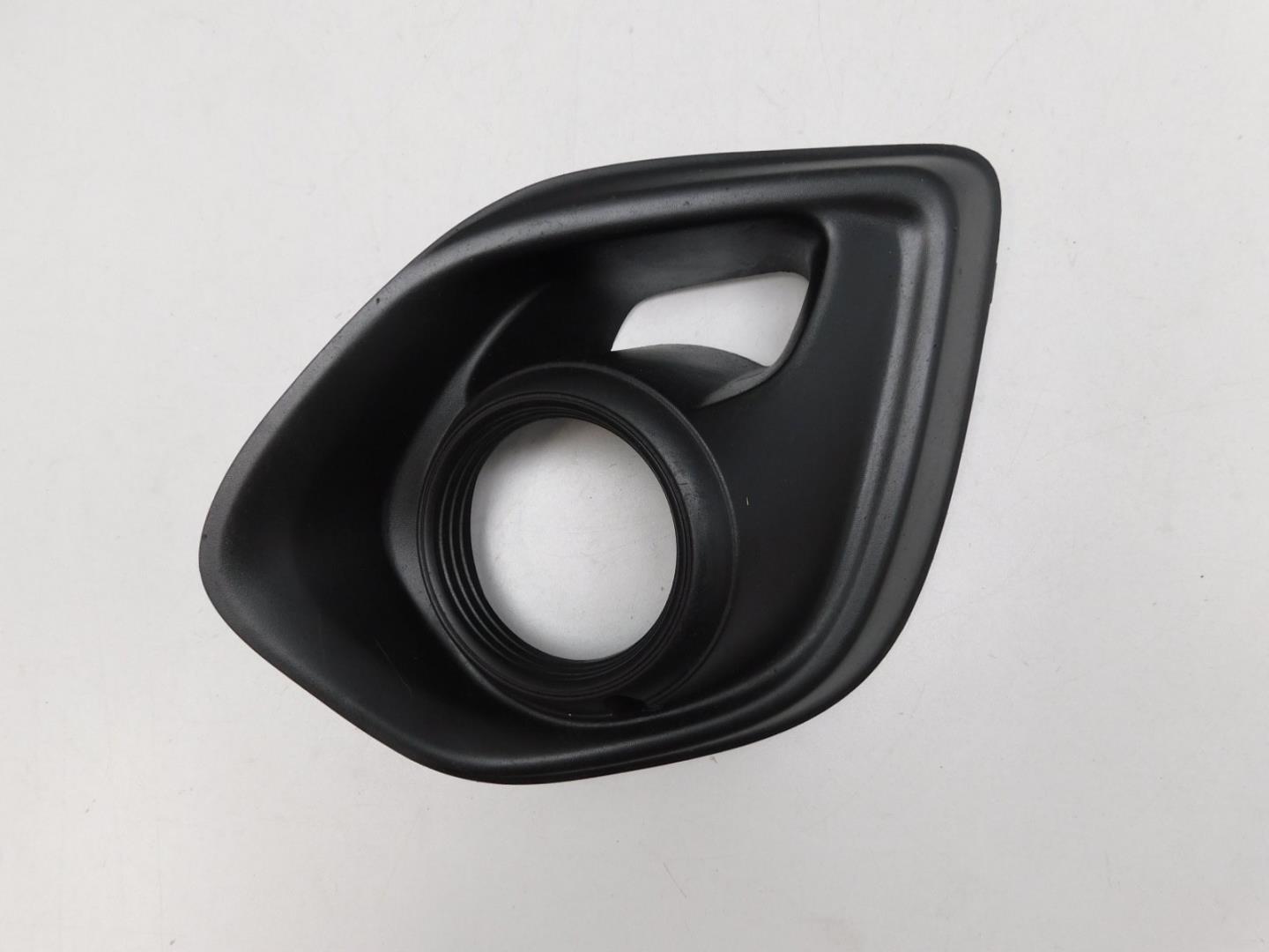 Решетка в бампер левая