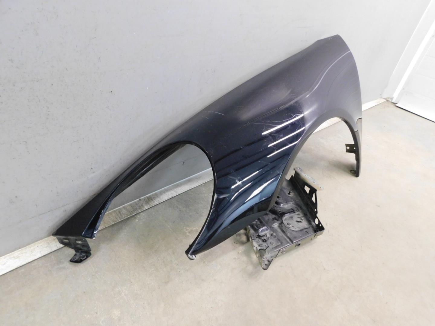 Крыло переднее левое