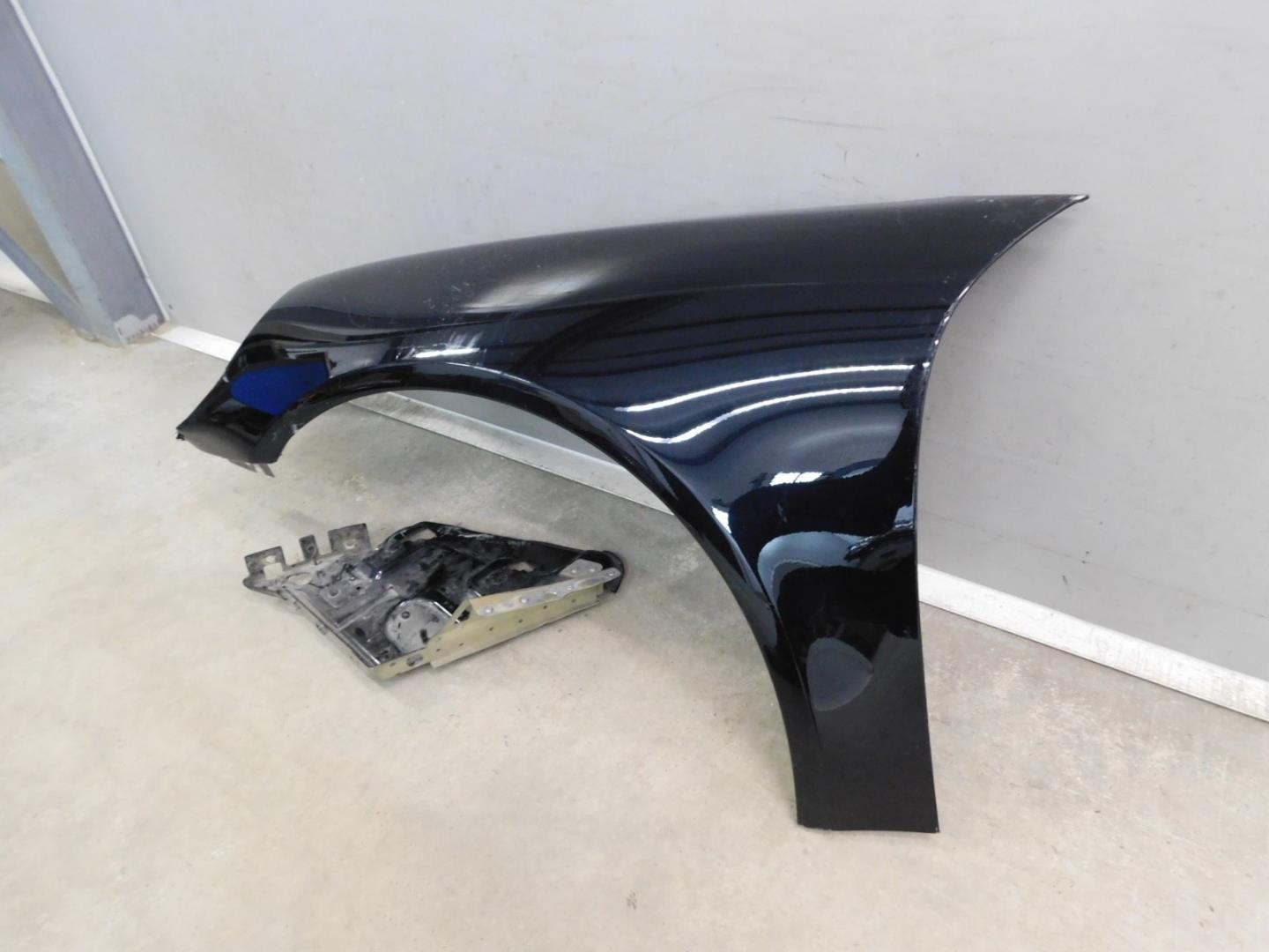 Крыло переднее левое