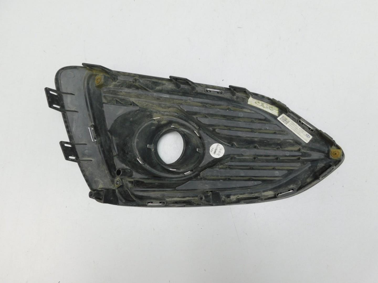 Решетка в бампер правая