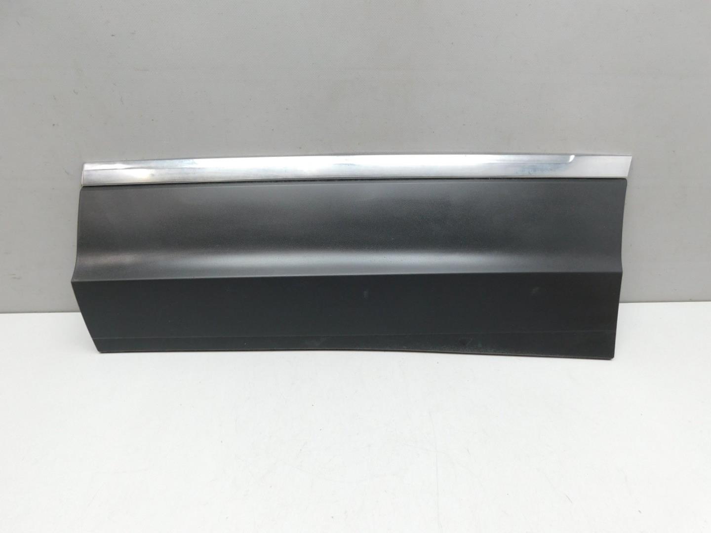 Накладка двери задней левой