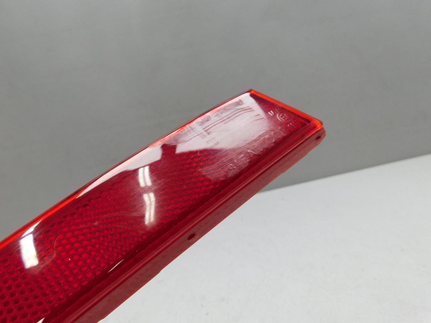 Фонарь задний в бампер правый