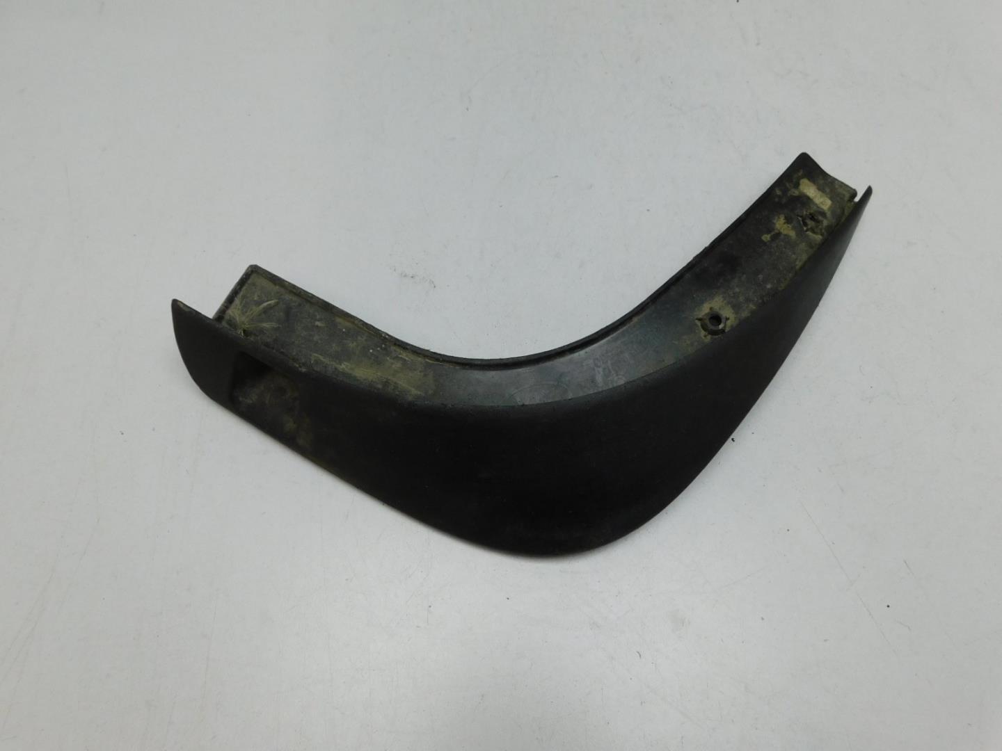 Брызговик задний правый