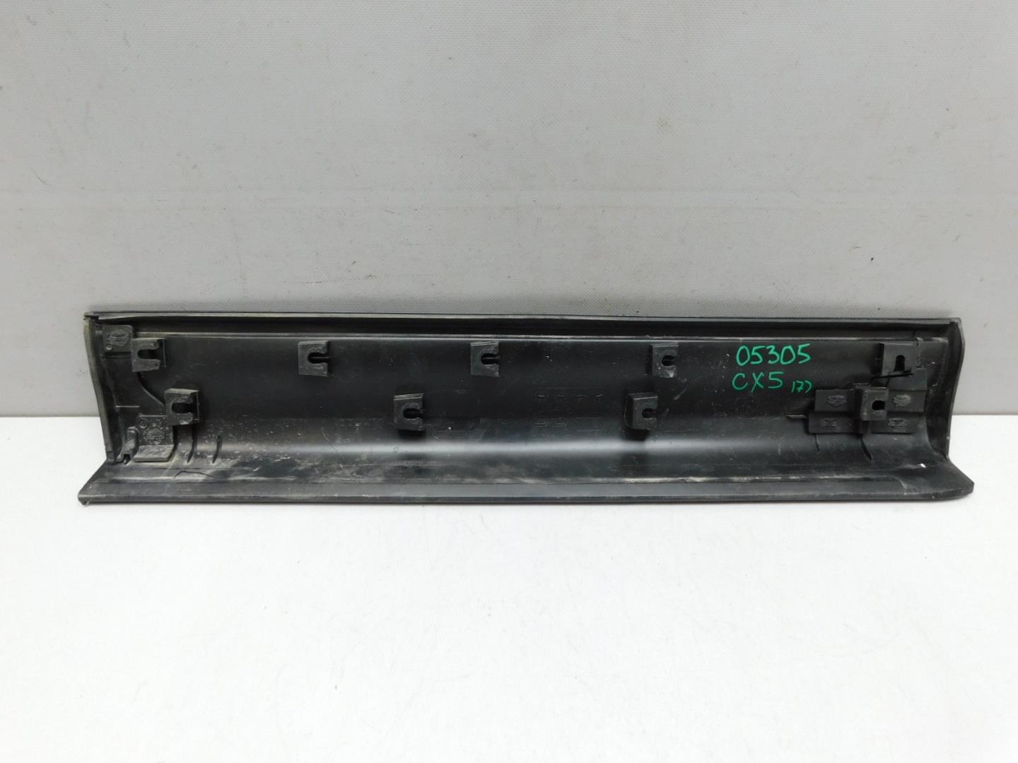 Накладка двери задней левой