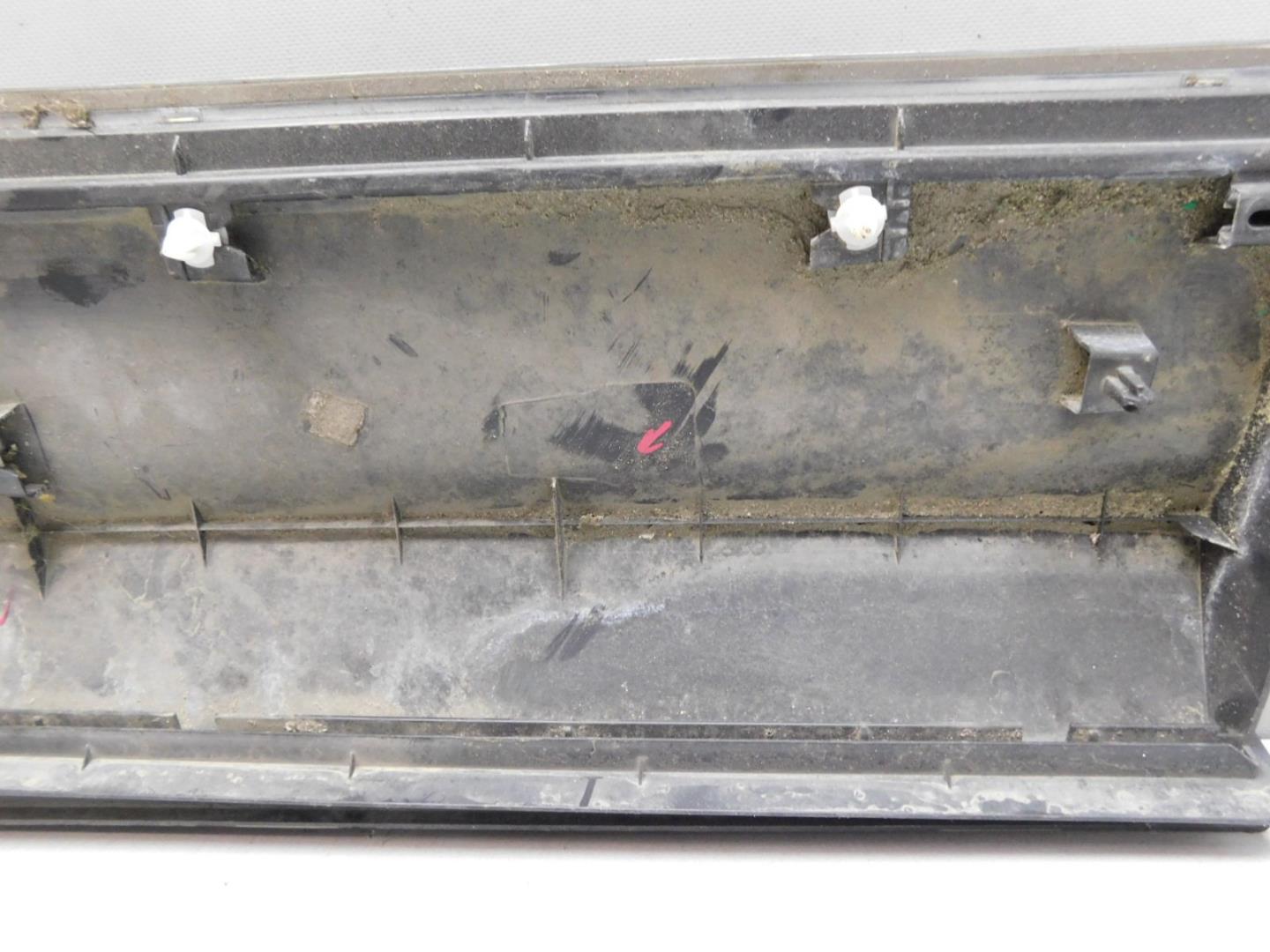 Накладка двери задней левой