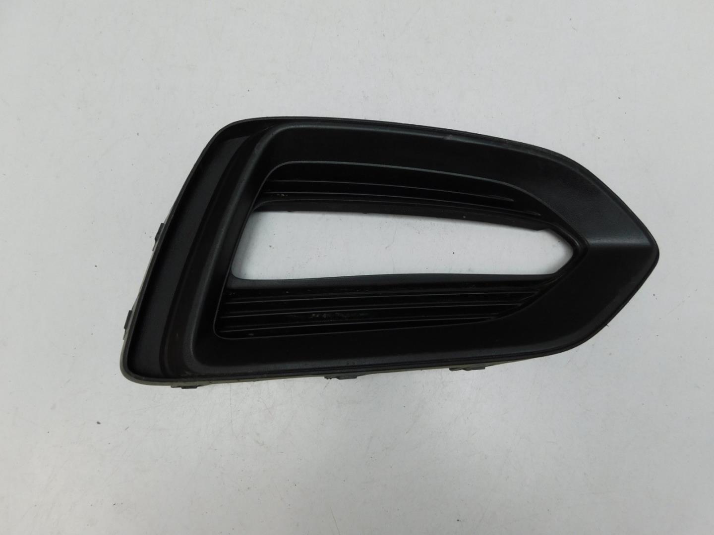 Решетка в бампер правая