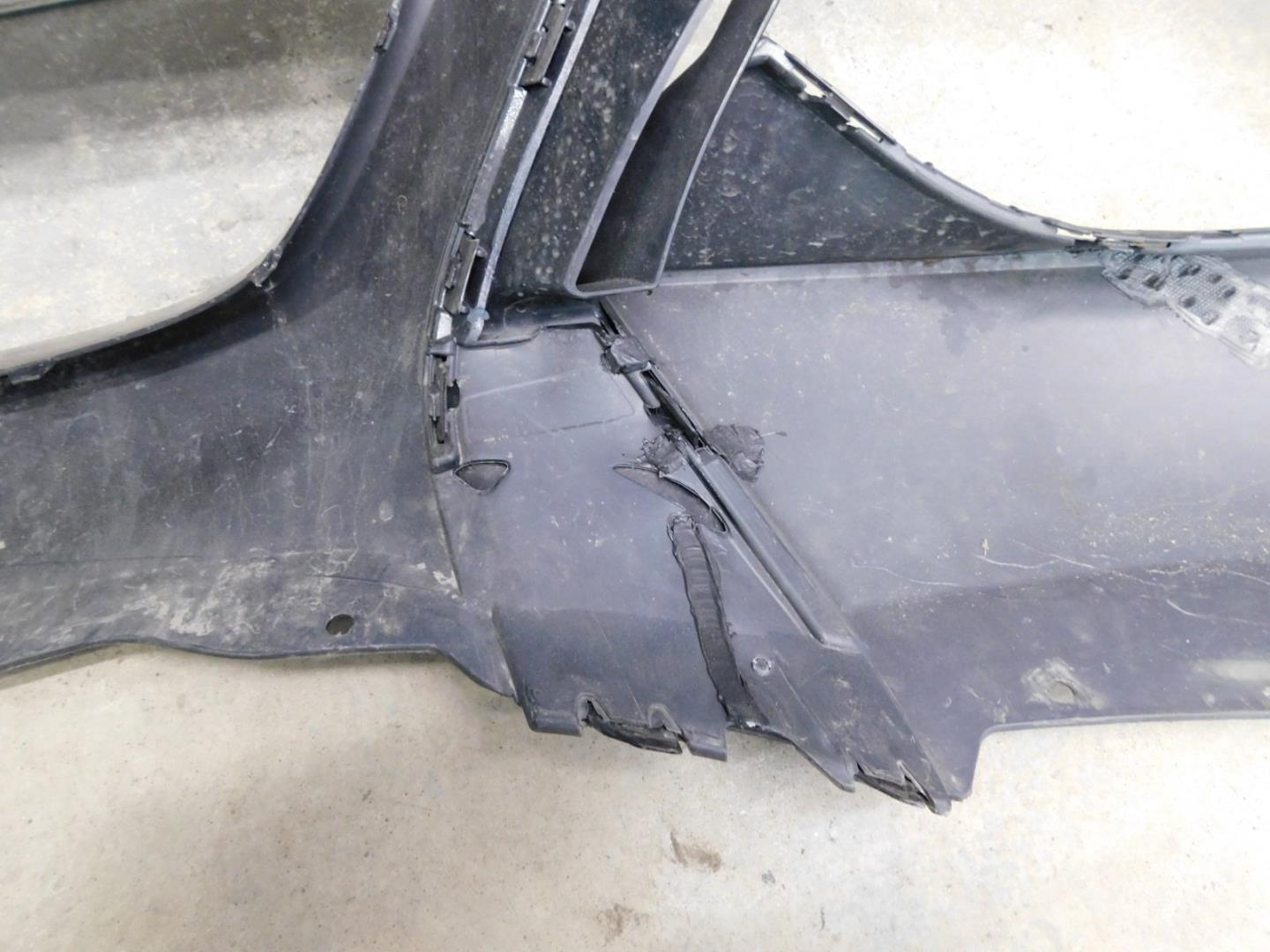 Бампер передний