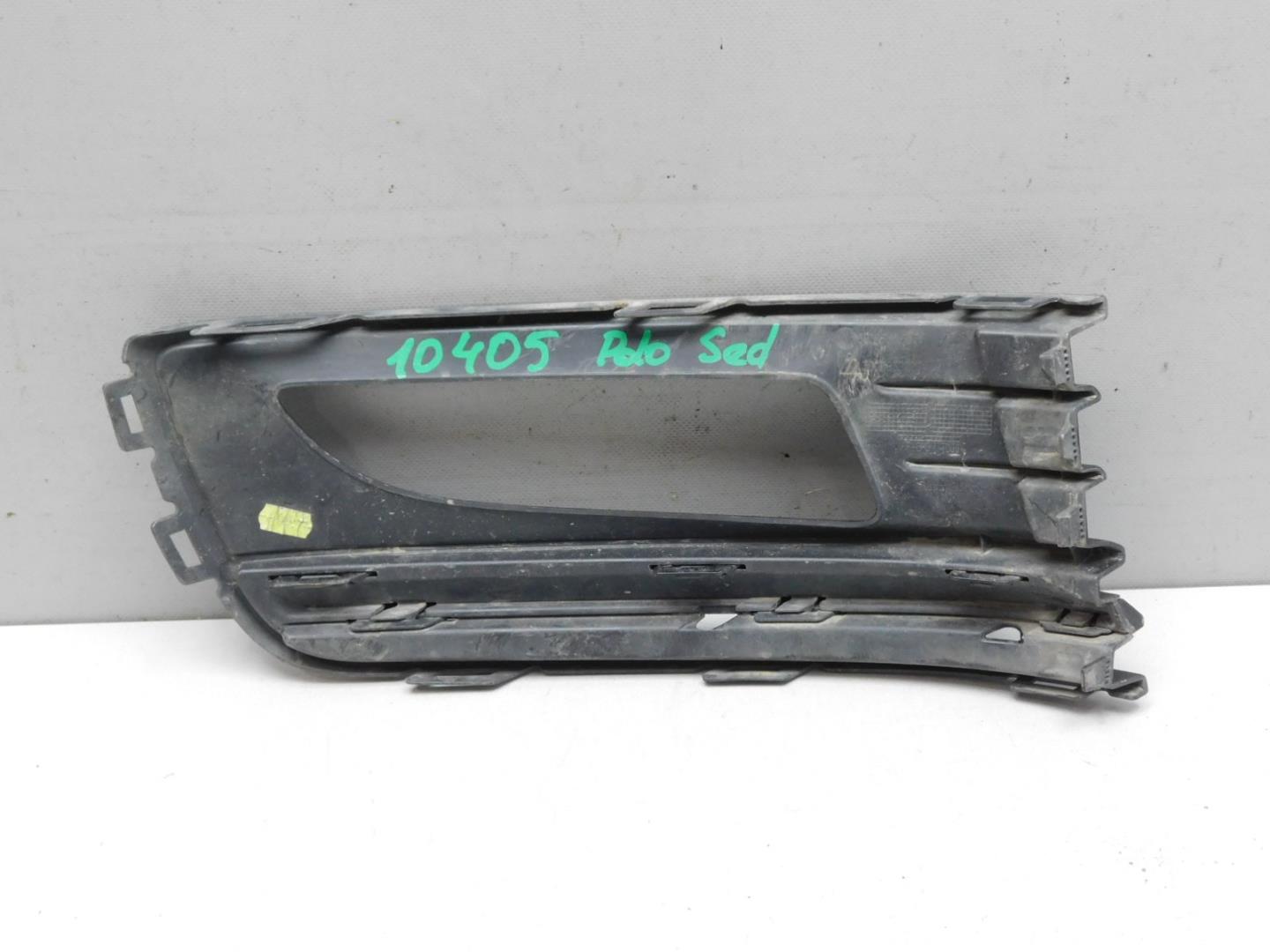 Решетка в бампер левая