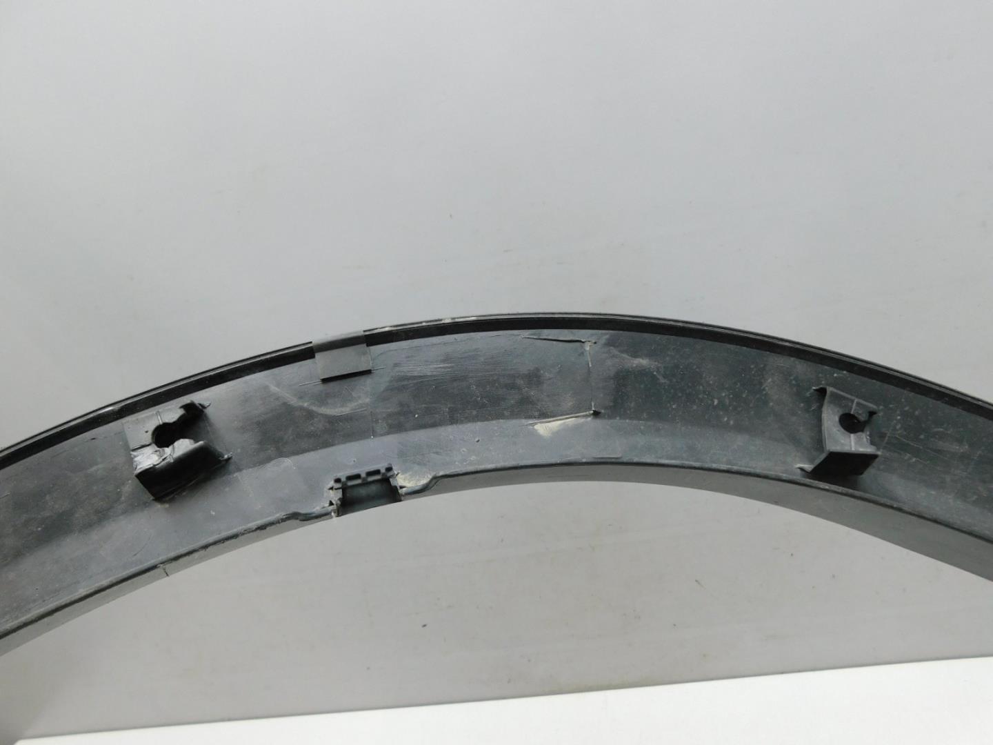 Накладка заднего крыла правого