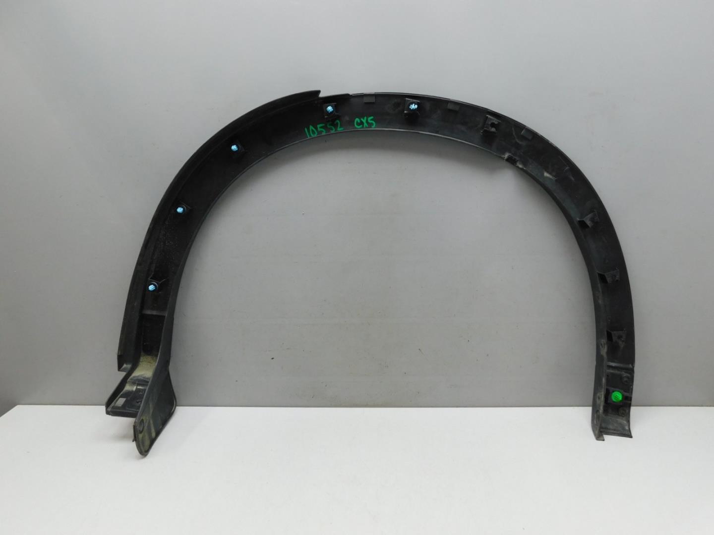 Накладка заднего крыла правого