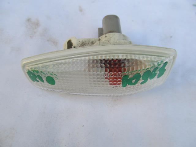 Повторитель поворота белый