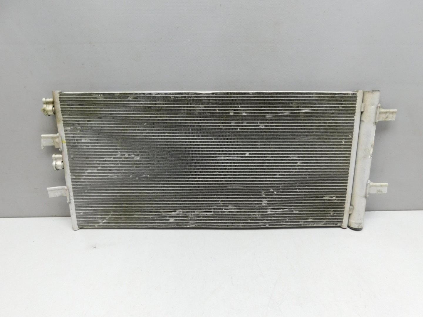Радиатор кондиционера / конденсер