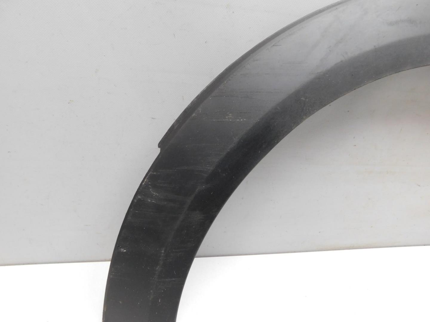 Накладка переднего крыла левого