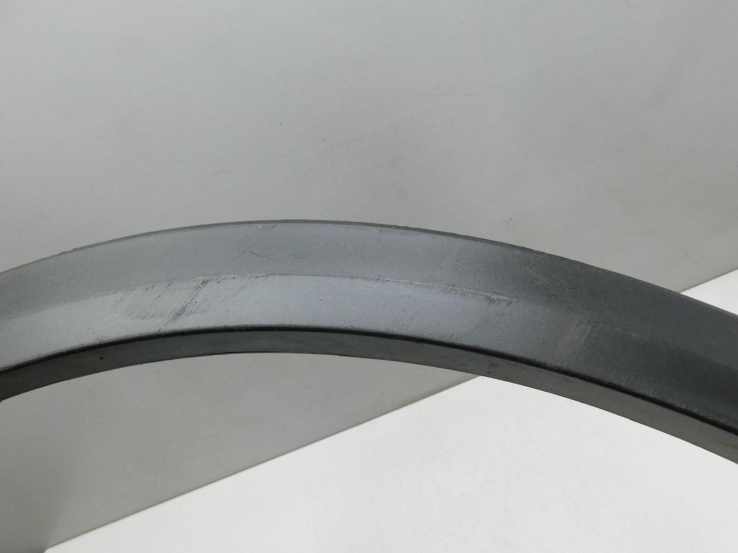 Накладка переднего крыла правого