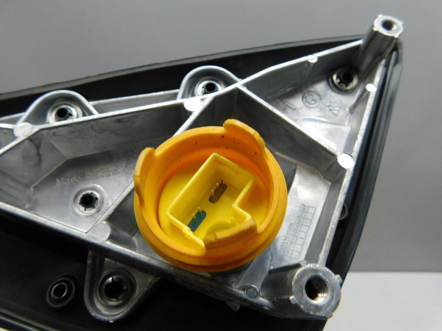 Зеркало левое электрическое