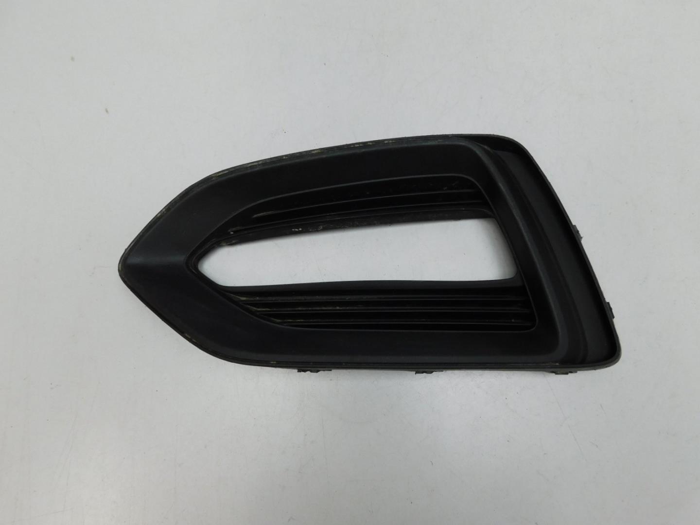 Решетка в бампер левая