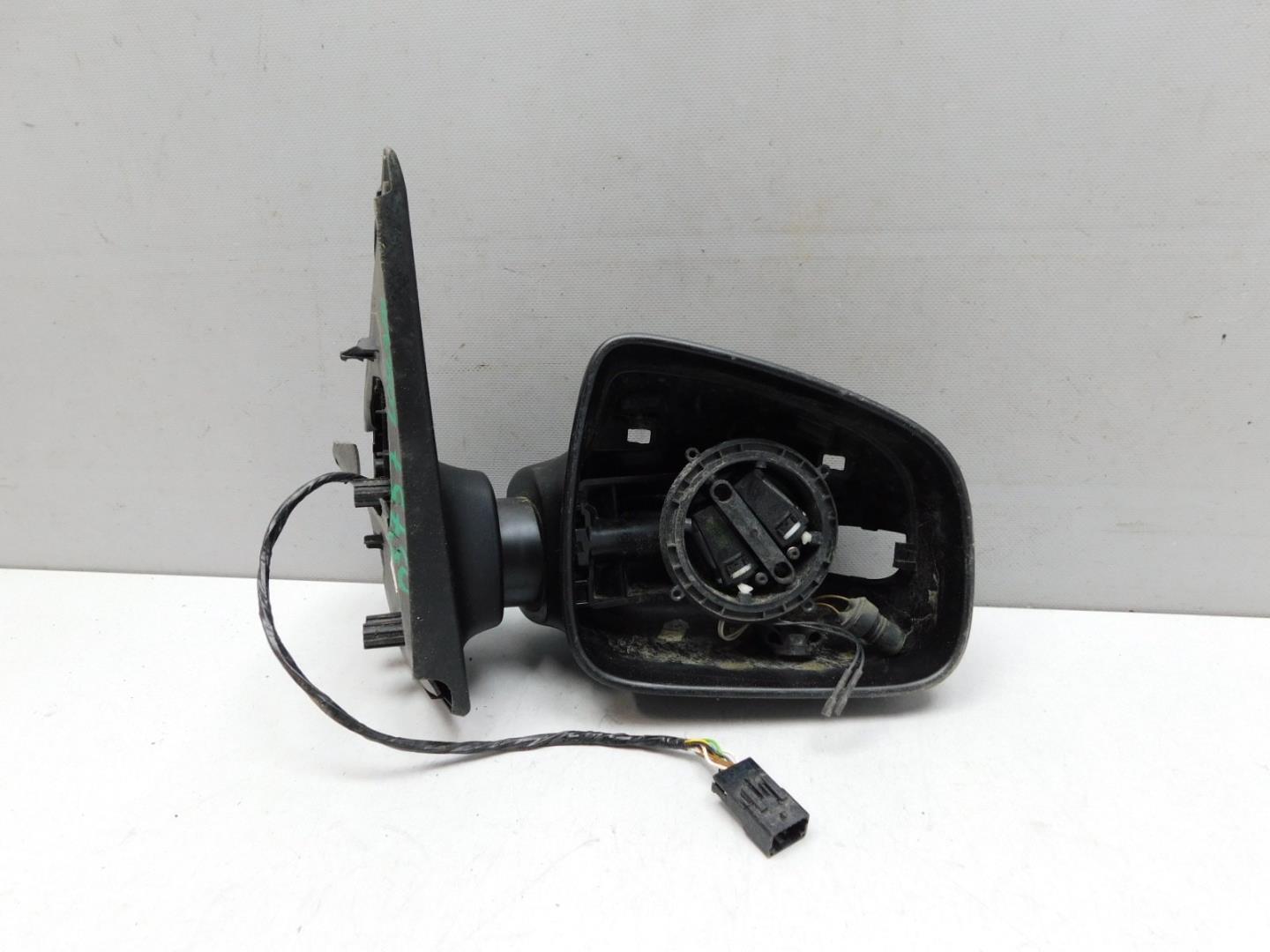 Зеркало правое электрическое