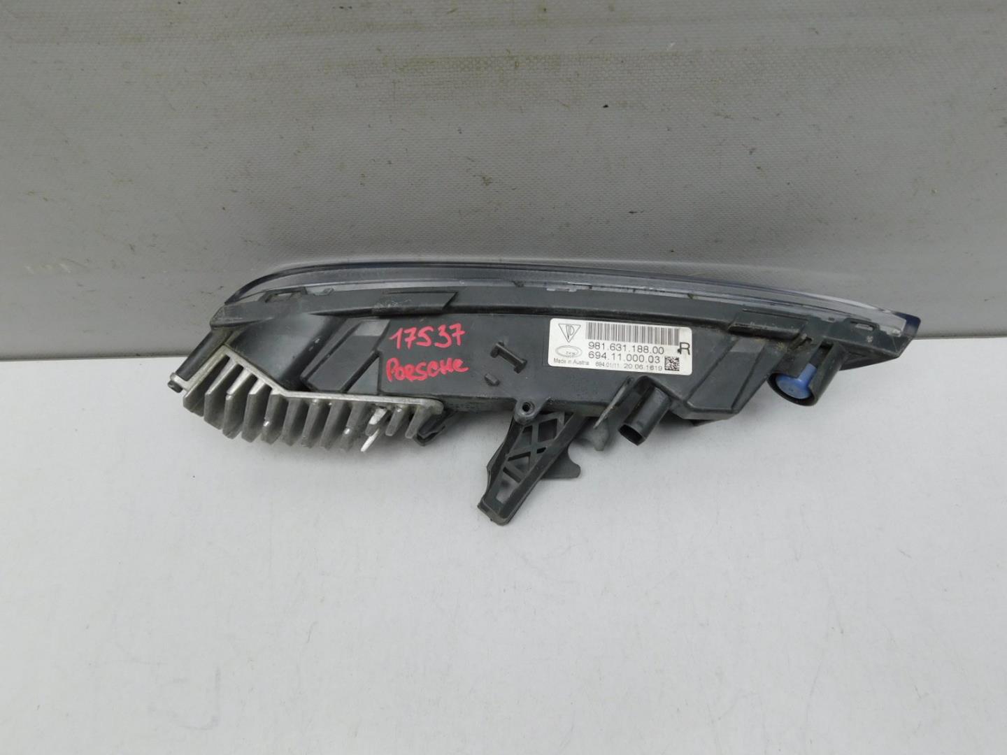 Габарит передний правый