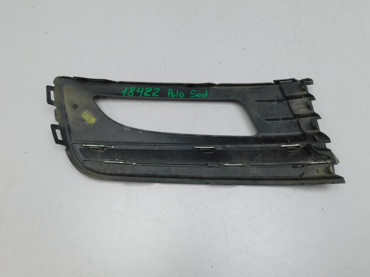 Решетка в бампер левая