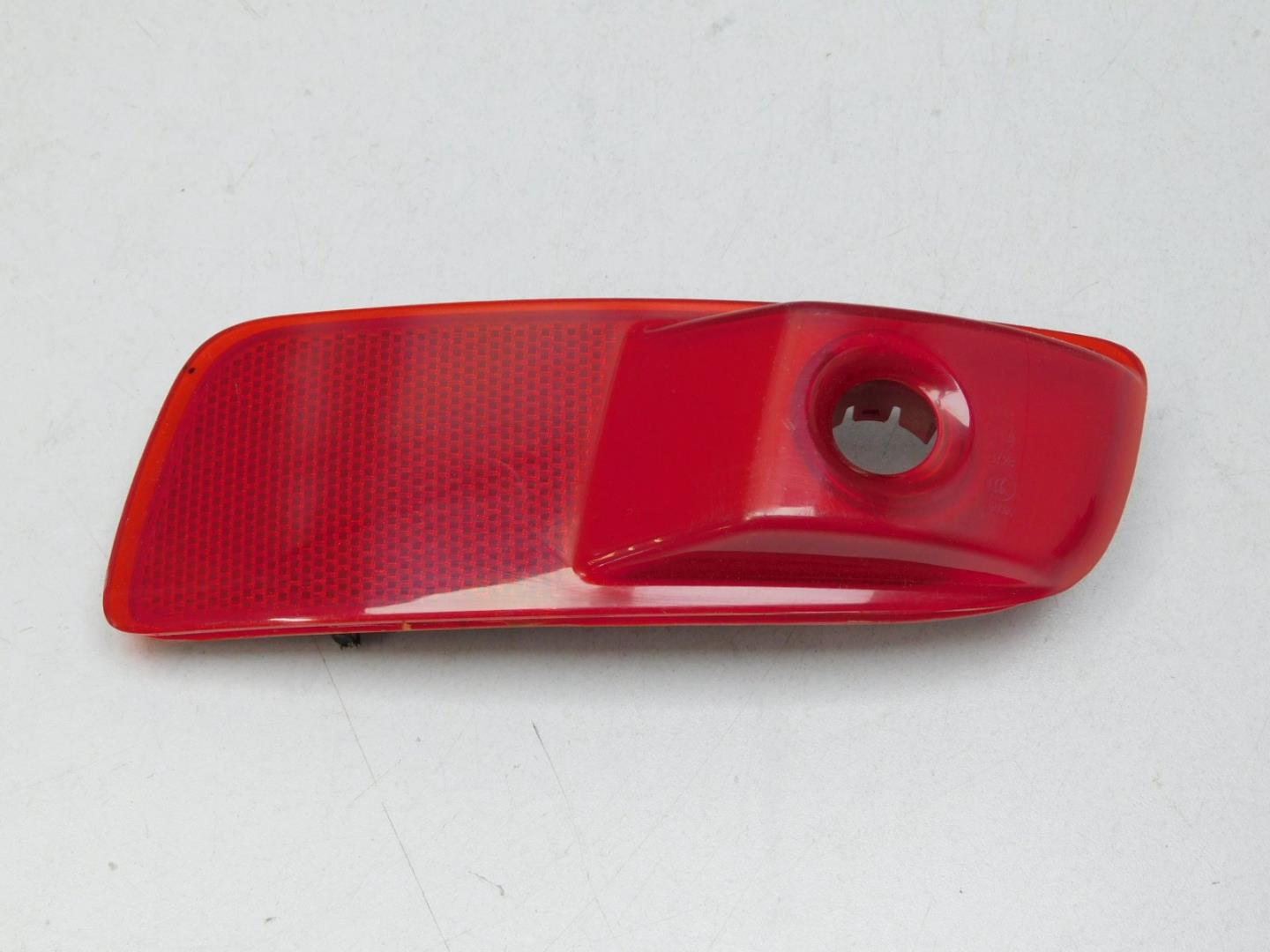 Фонарь задний в бампер правый