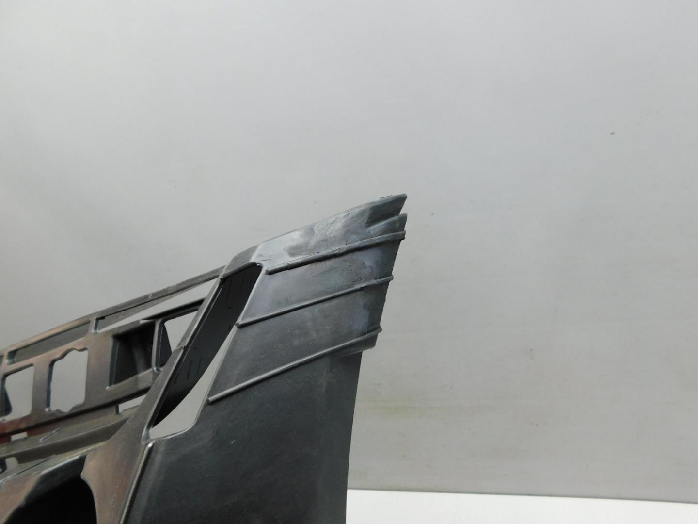 Усилитель переднего бампера