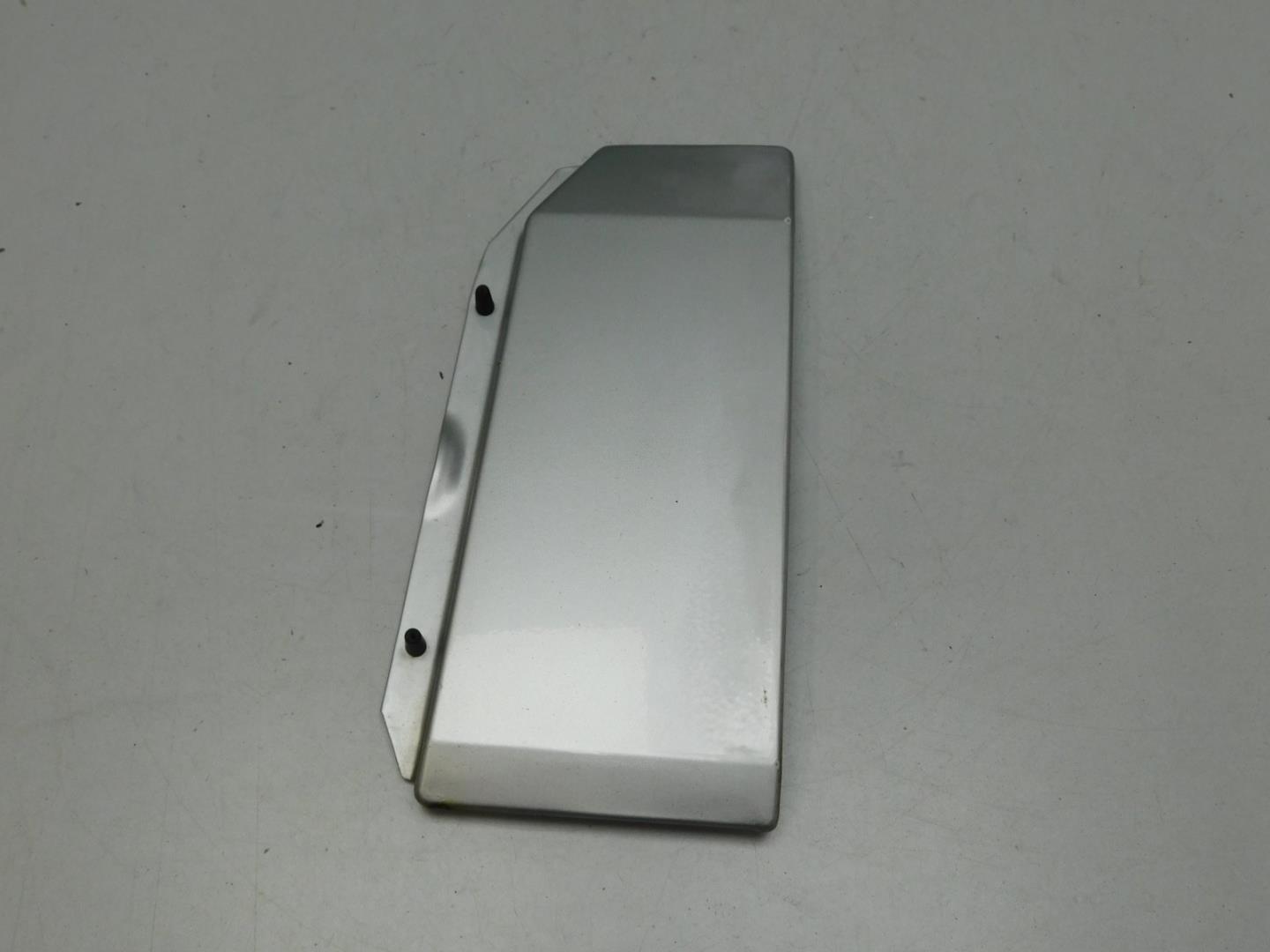 Лючок бензобака