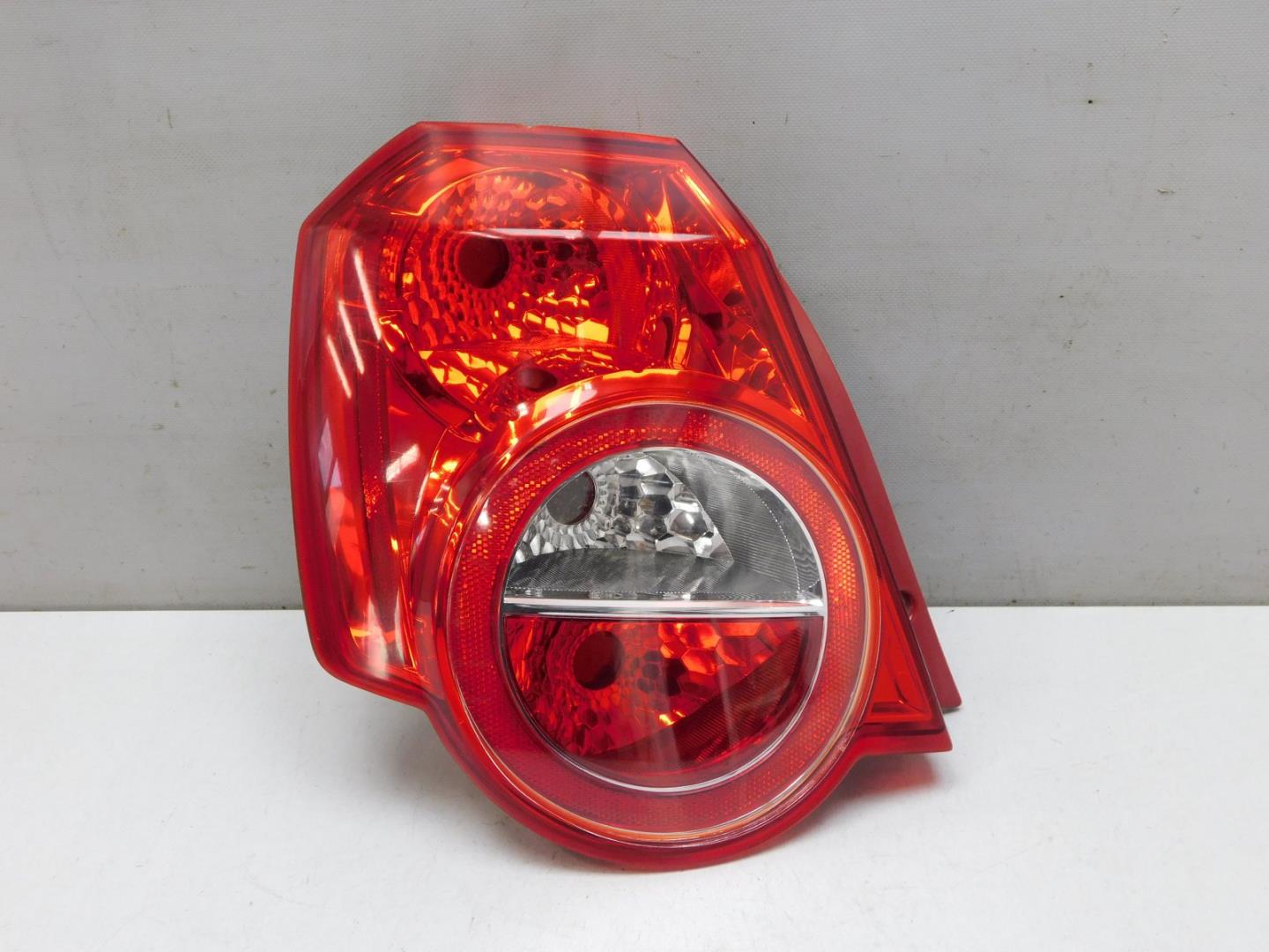 Фонарь задний левый