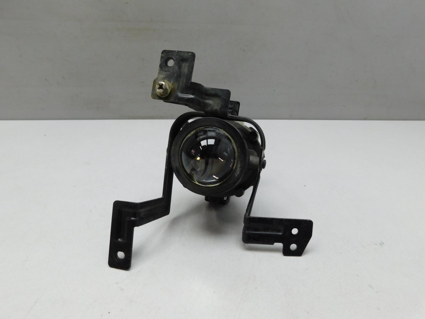 Фара противотуманная правая