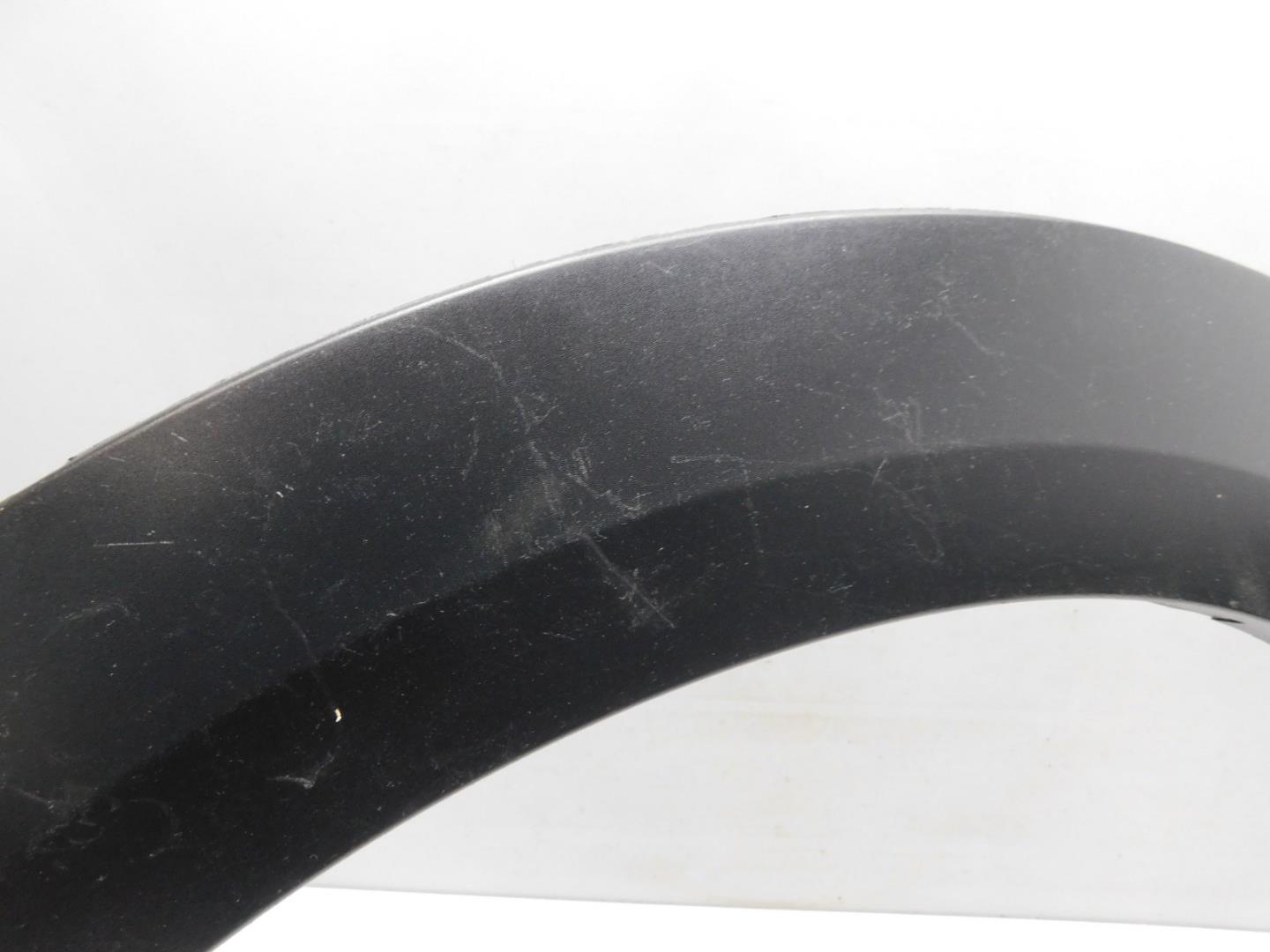 Накладка заднего крыла правого