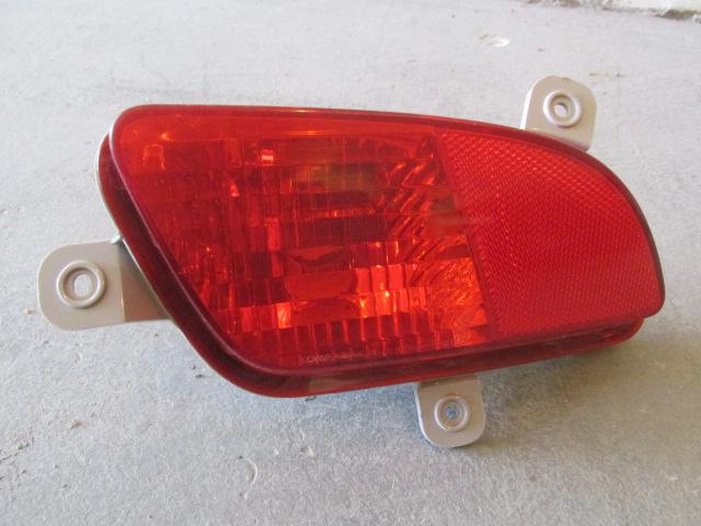 Фонарь задний в бампер правый