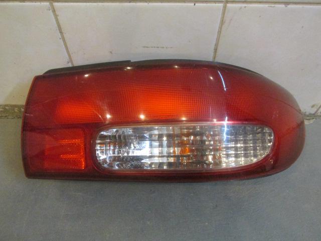 Фонарь задний наружный правый