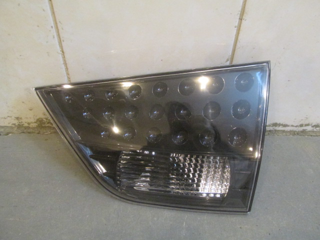 Фонарь задний внутренний левый