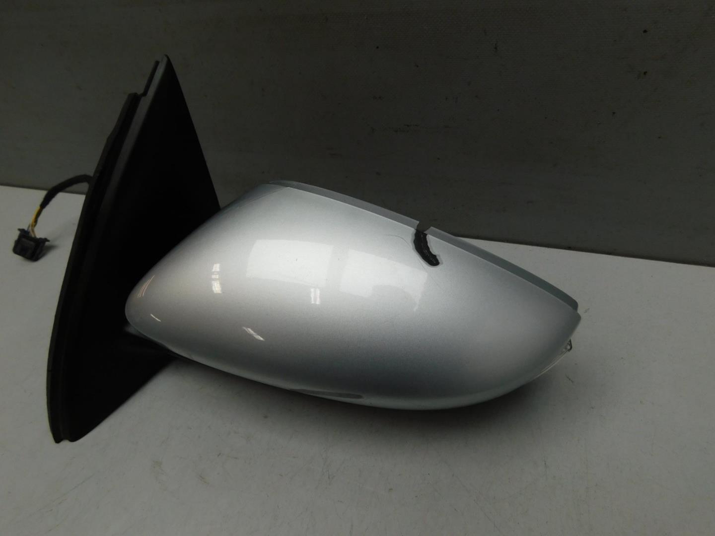 Зеркало левое электрическое