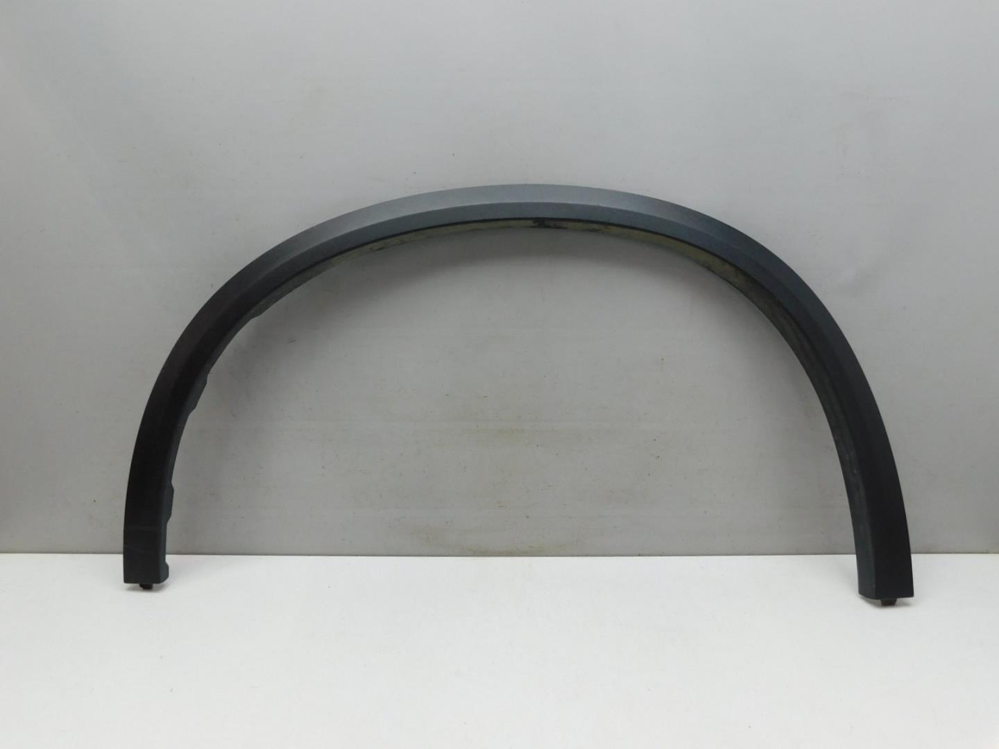 Накладка переднего крыла левого