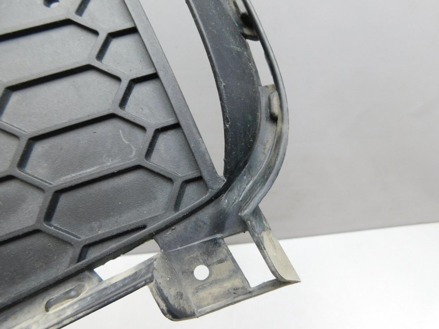 Решетка в бампер левая