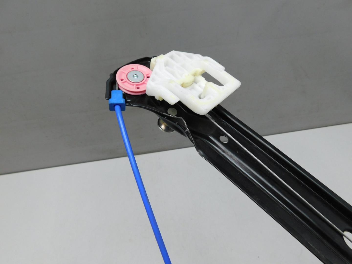 Стеклоподъемник электр. передний