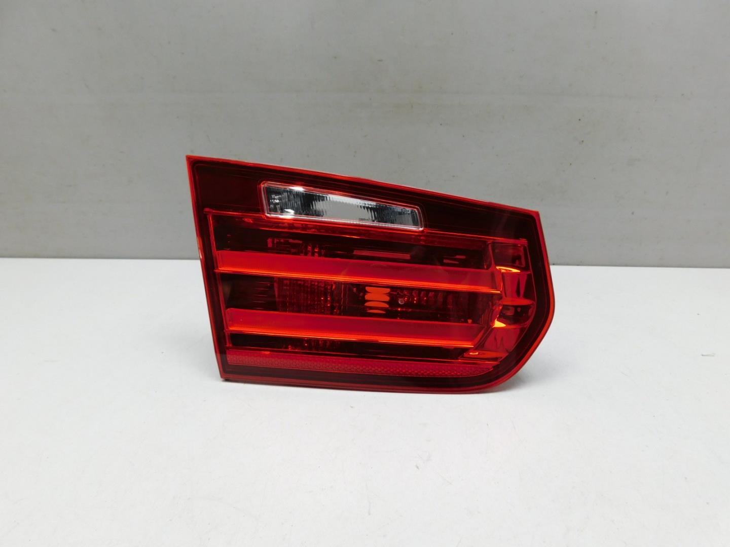 Фонарь задний внутренний левый