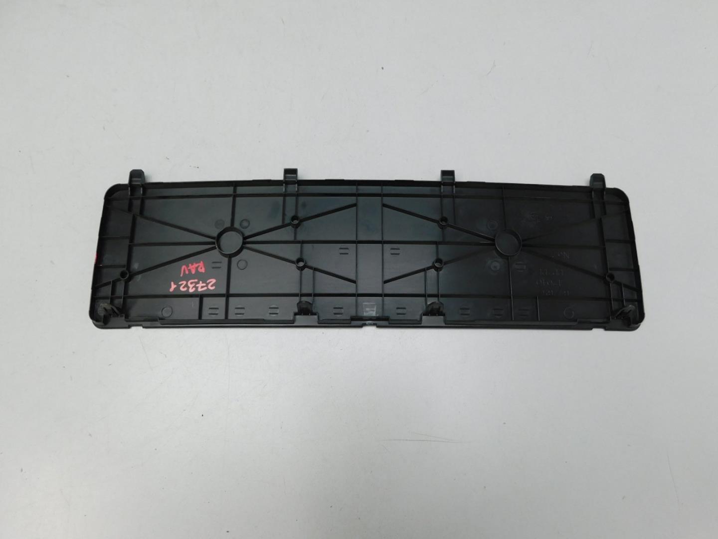 Обшивка багажника