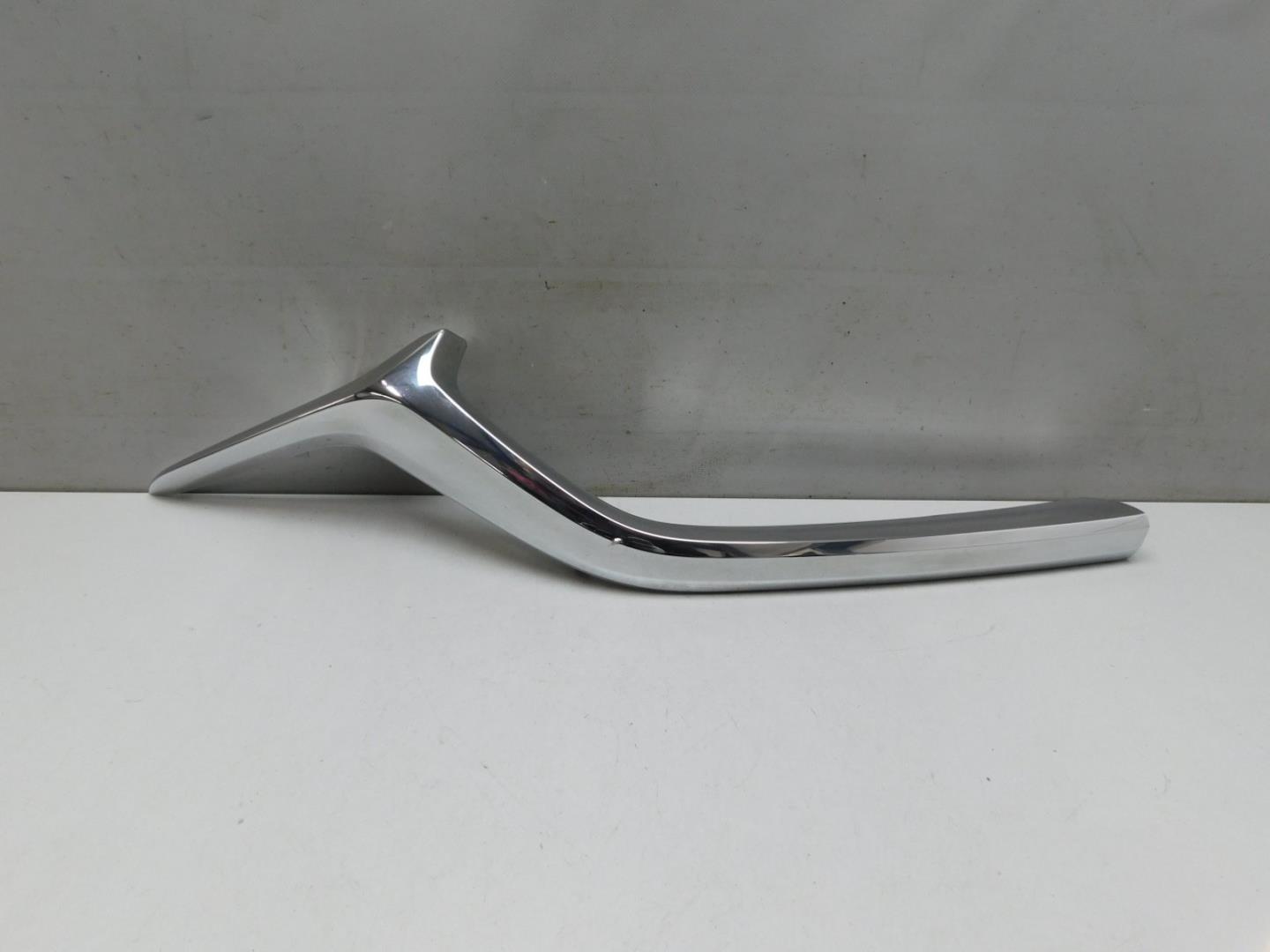 Накладка на решетку радиатора