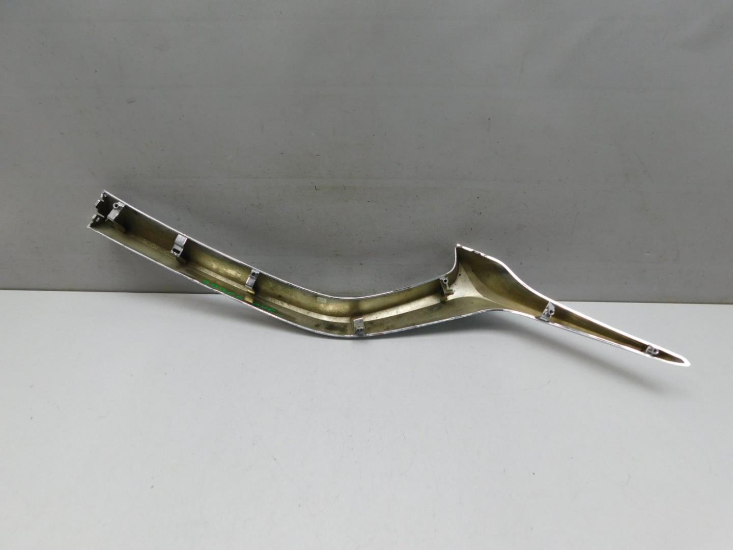 Накладка на решетку радиатора