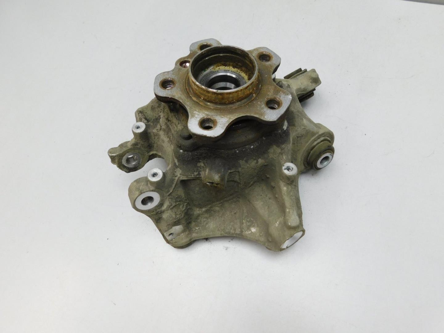 Кулак поворотный задний правый