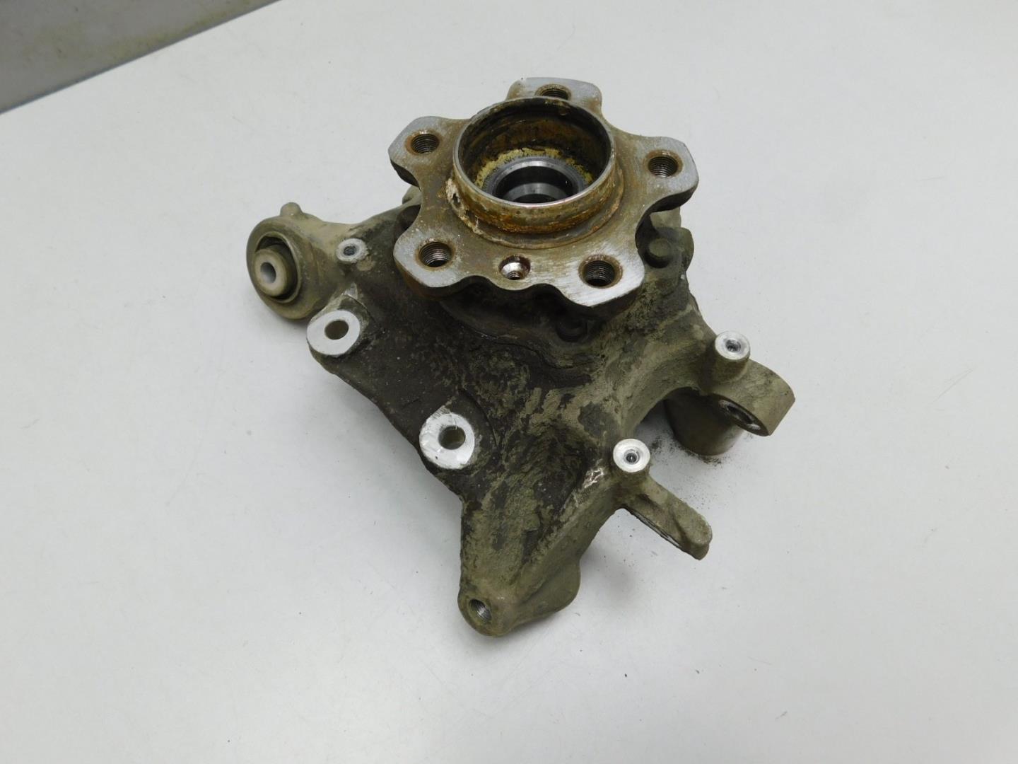 Кулак поворотный задний правый