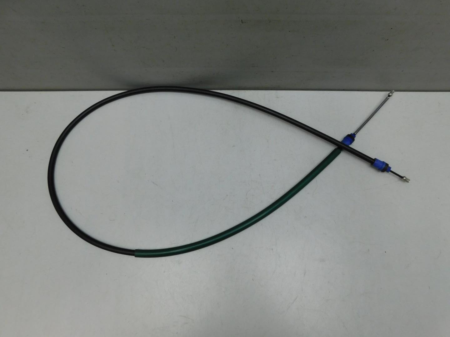 Трос стояночного тормоза