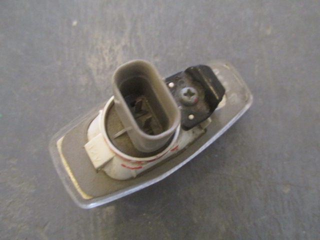 Повторитель поворота белый