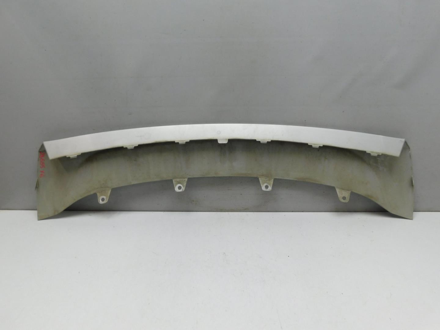 Накладка переднего бампера