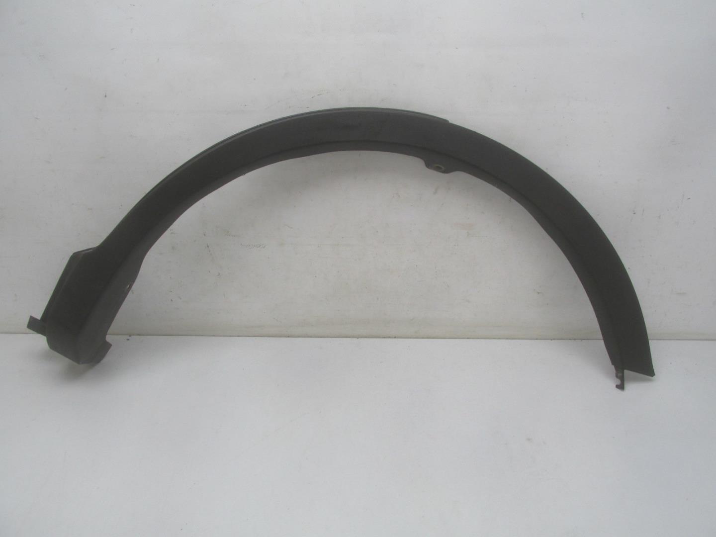 Накладка заднего крыла левого