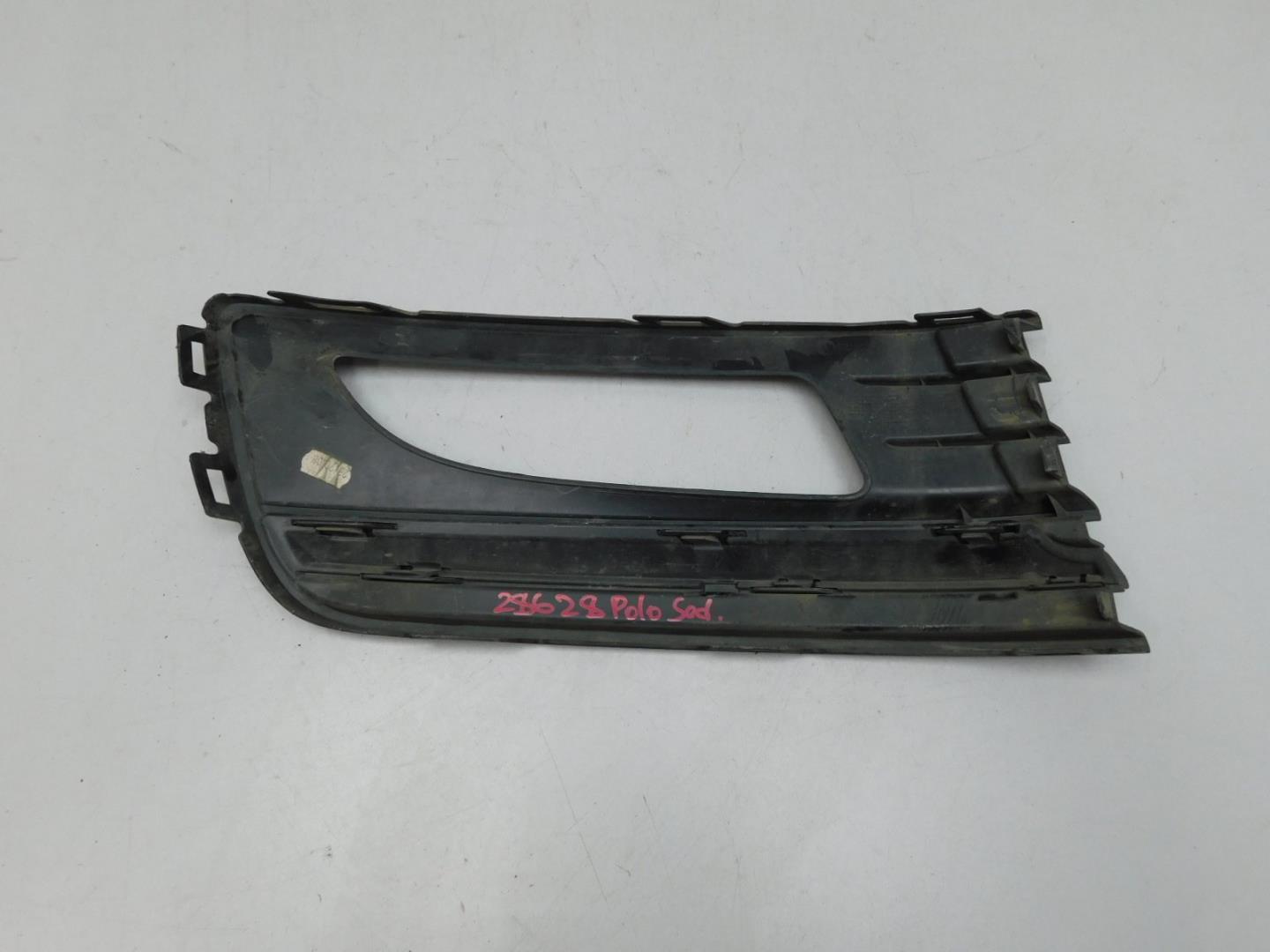 Решетка в бампер левая