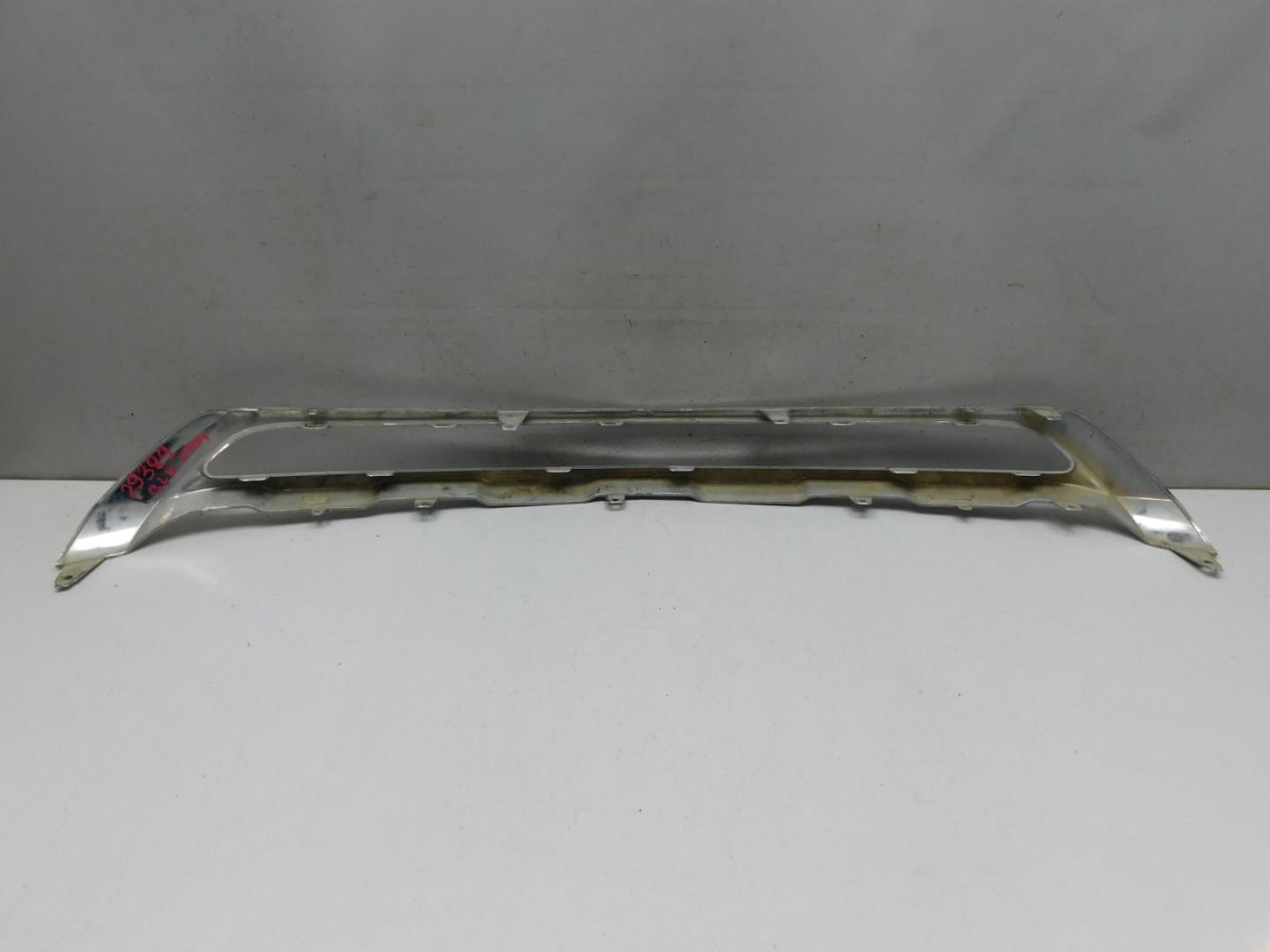 Накладка переднего бампера